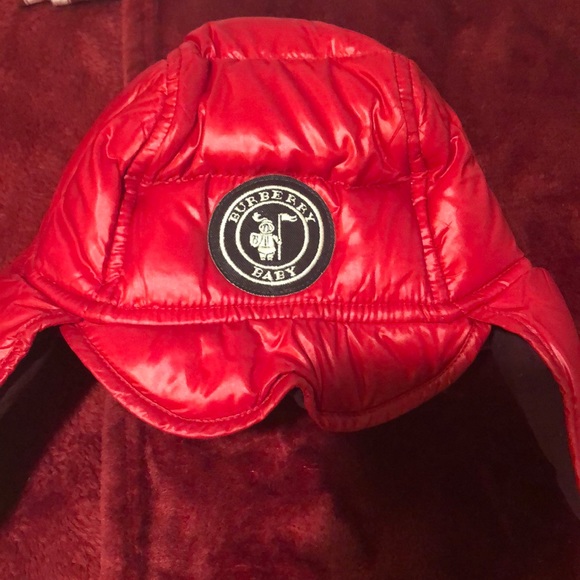 Burberry Baby Red hat - Picture 1 of 4